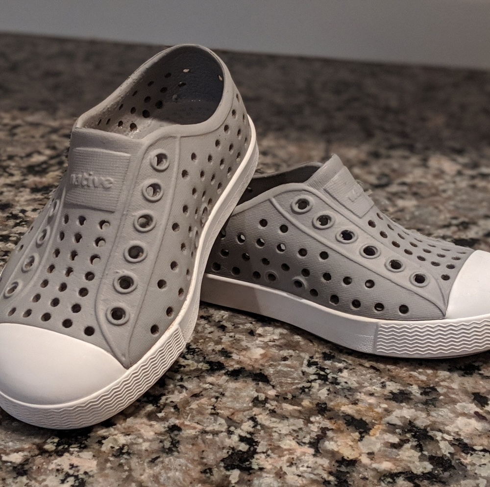 Native shoes - grey
